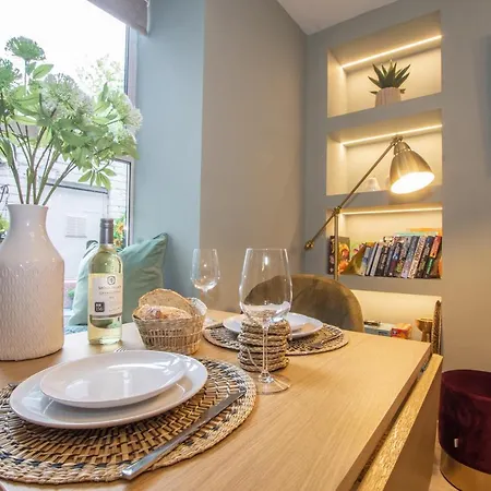 بيت للعطل Historic Hideaway واتيرفورد